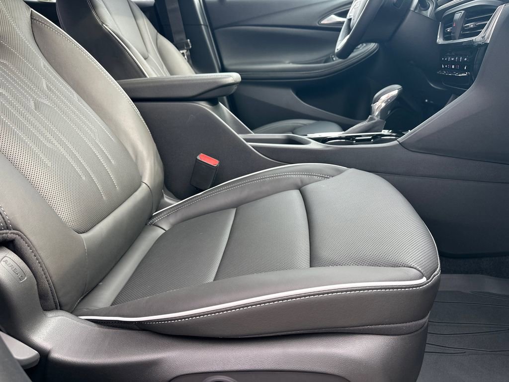 New 2026 Buick Encore GX Avenir w/ Avenir Convenience Package FWD image 14