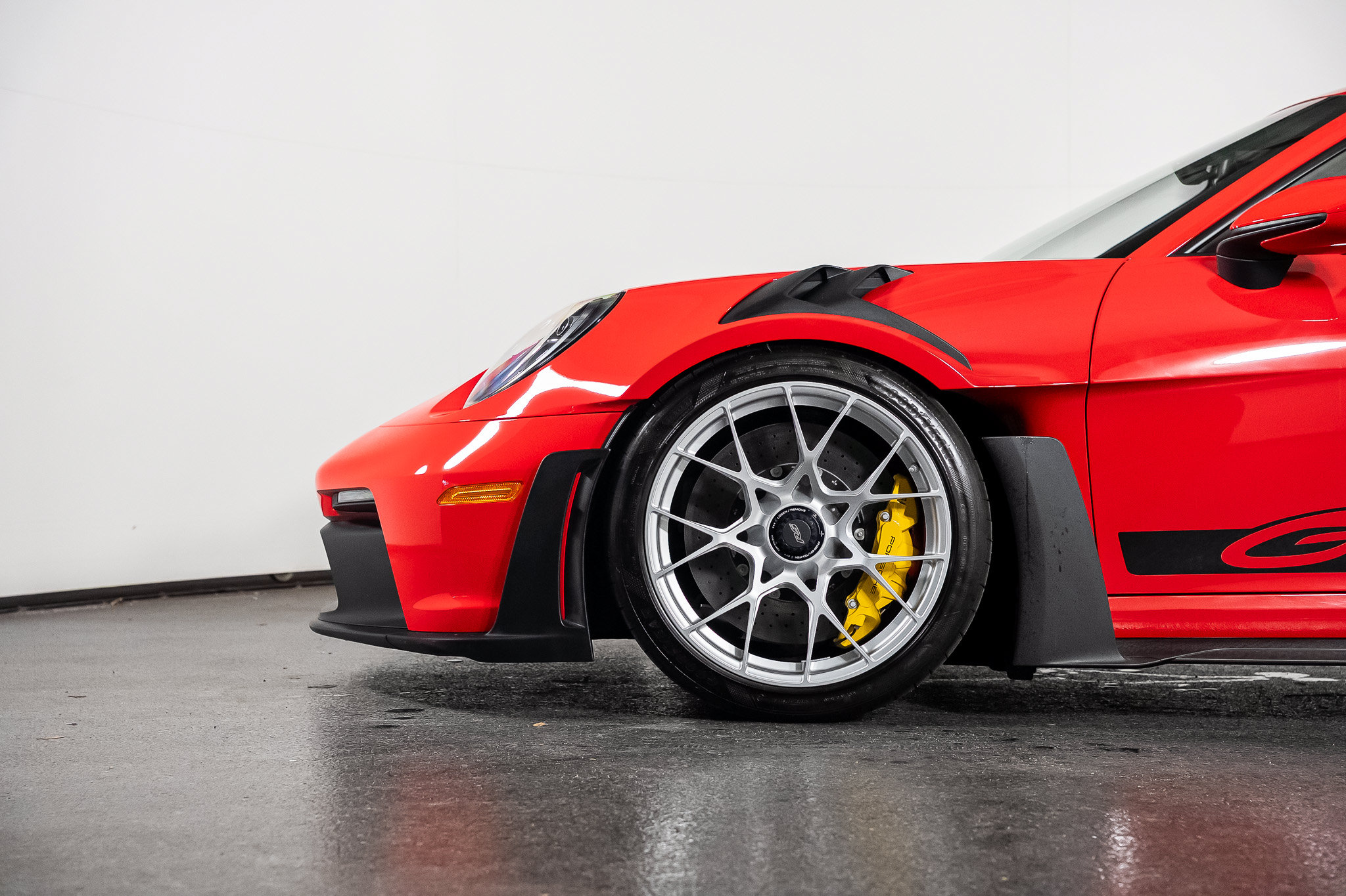 Used 2025 Porsche 911 GT3 RS RWD image 14