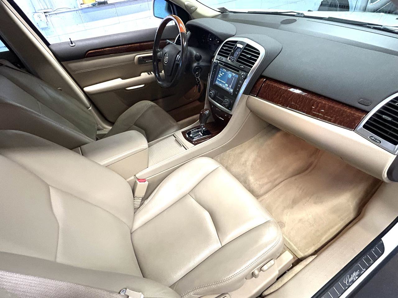 Used 2007 Cadillac SRX AWD/4WD image 17