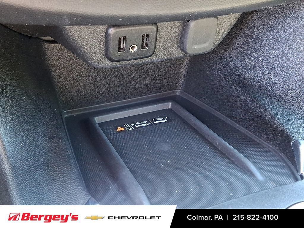 Used 2023 Chevrolet Traverse LT w/ LPO, Floor Liner Package AWD/4WD image 27