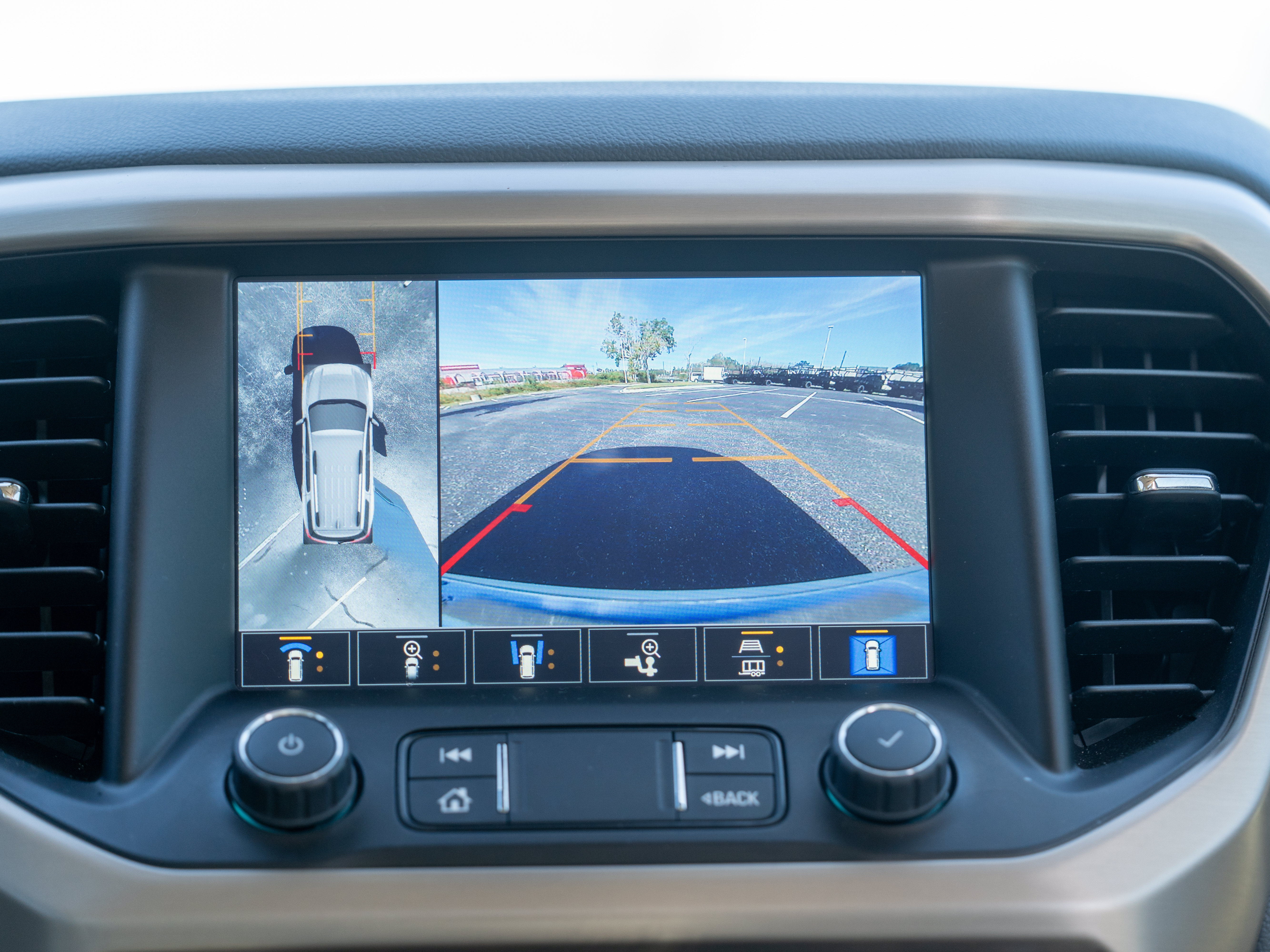 Used 2023 GMC Acadia Denali w/ Denali Ultimate Package FWD image 33