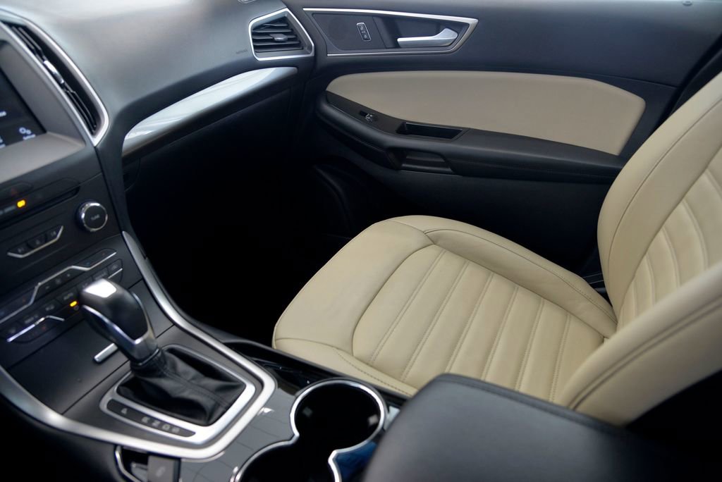 Used 2018 Ford Edge SEL w/ Equipment Group 201A AWD/4WD image 28