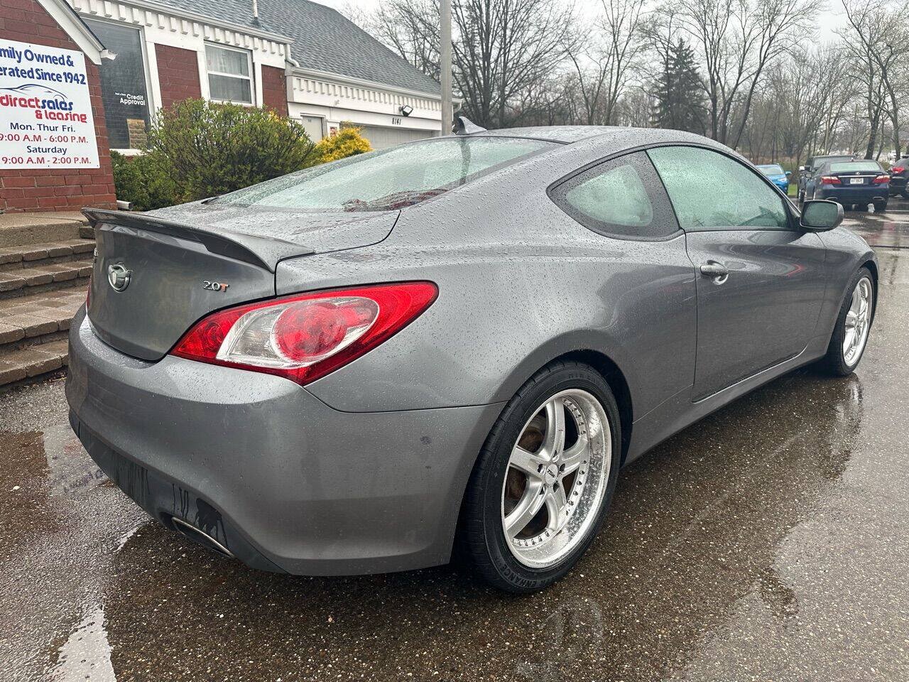Used 2010 Hyundai Genesis 2.0T RWD image 8