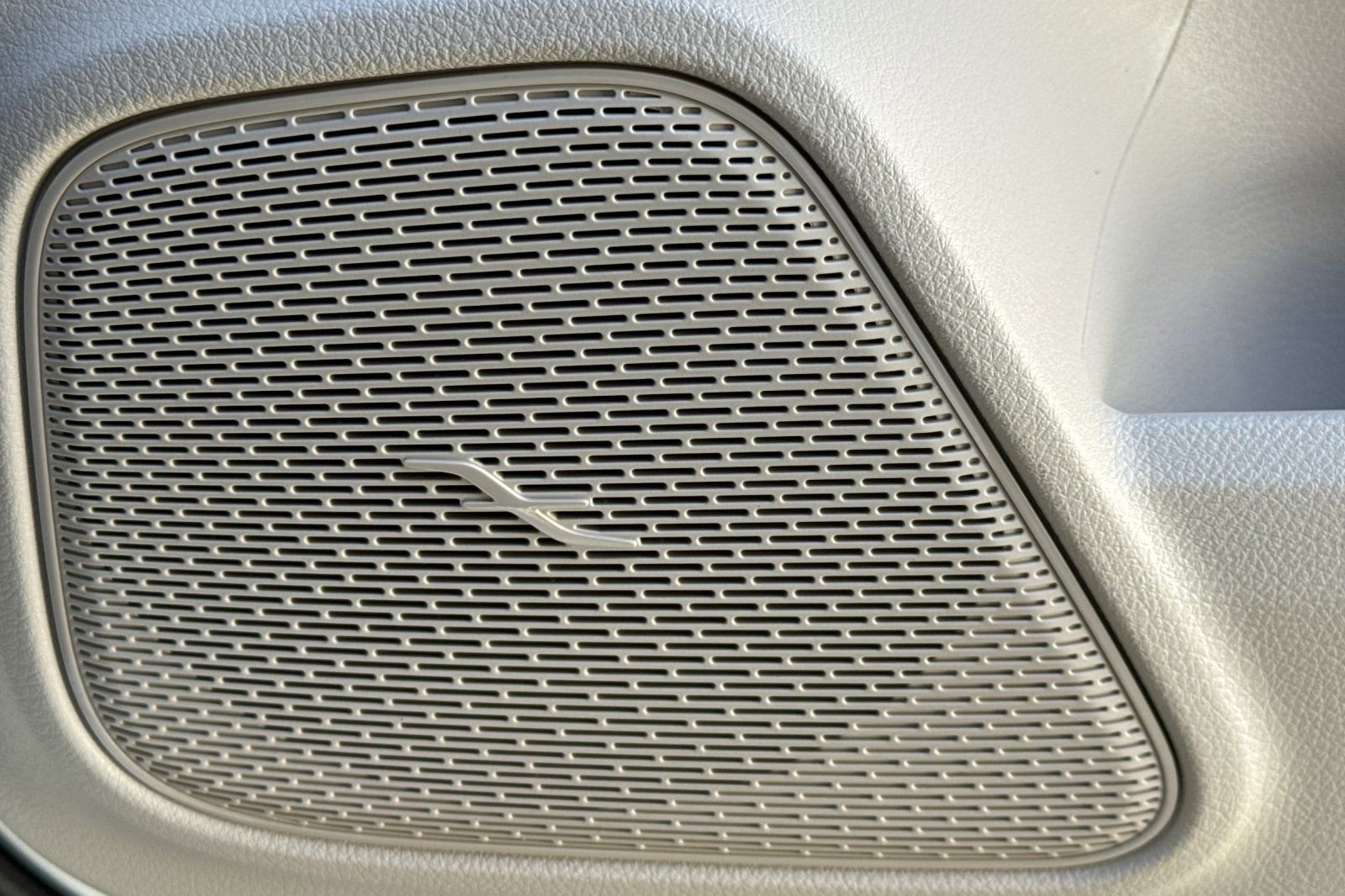 New 2026 Mercedes-Benz GLB 250 image 6