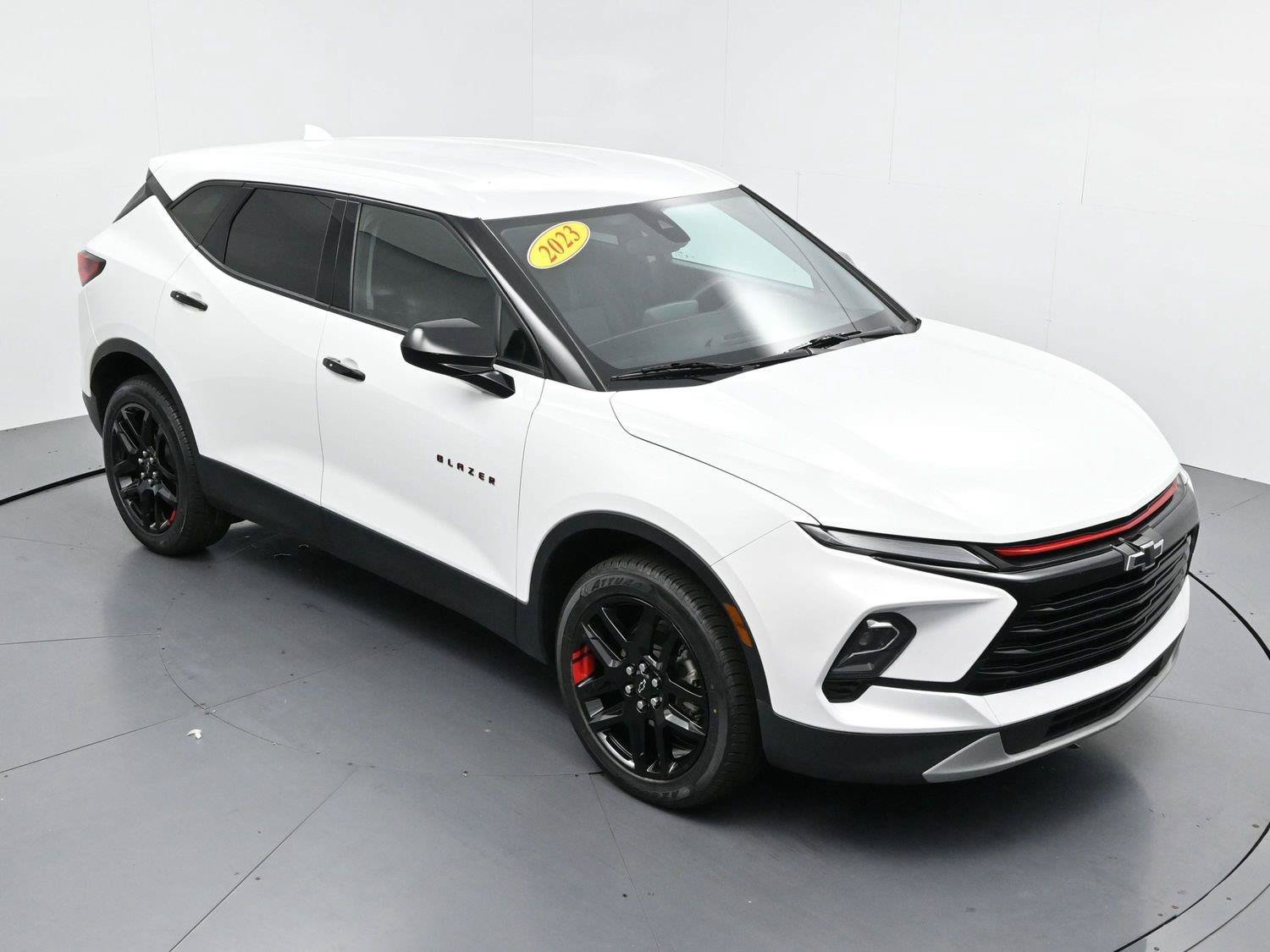 Used 2023 Chevrolet Blazer LT FWD image 37