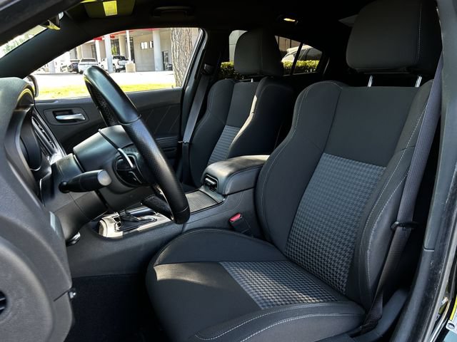 Used 2022 Dodge Charger R/T w/ Blacktop Package RWD image 27