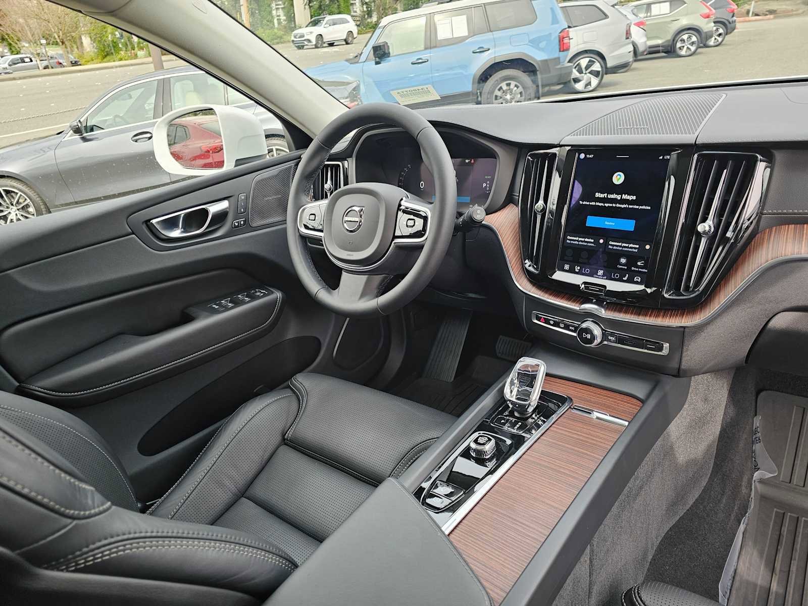 Certified 2023 Volvo XC60 T8 Ultimate image 10