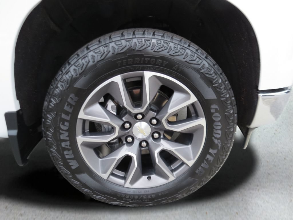 Certified 2023 Chevrolet Silverado 1500 LT AWD/4WD image 12