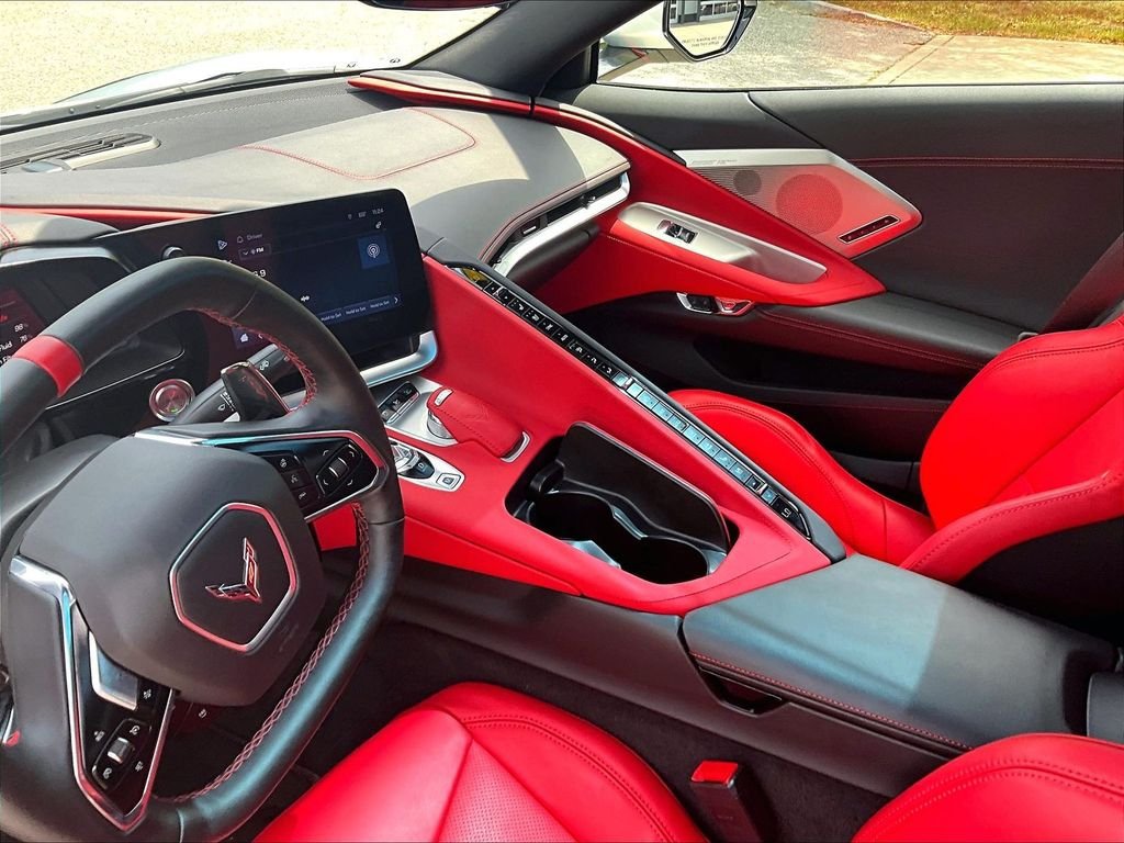 Used 2024 Chevrolet Corvette Stingray Preferred Cpe w/ Battery Protection Package RWD image 18