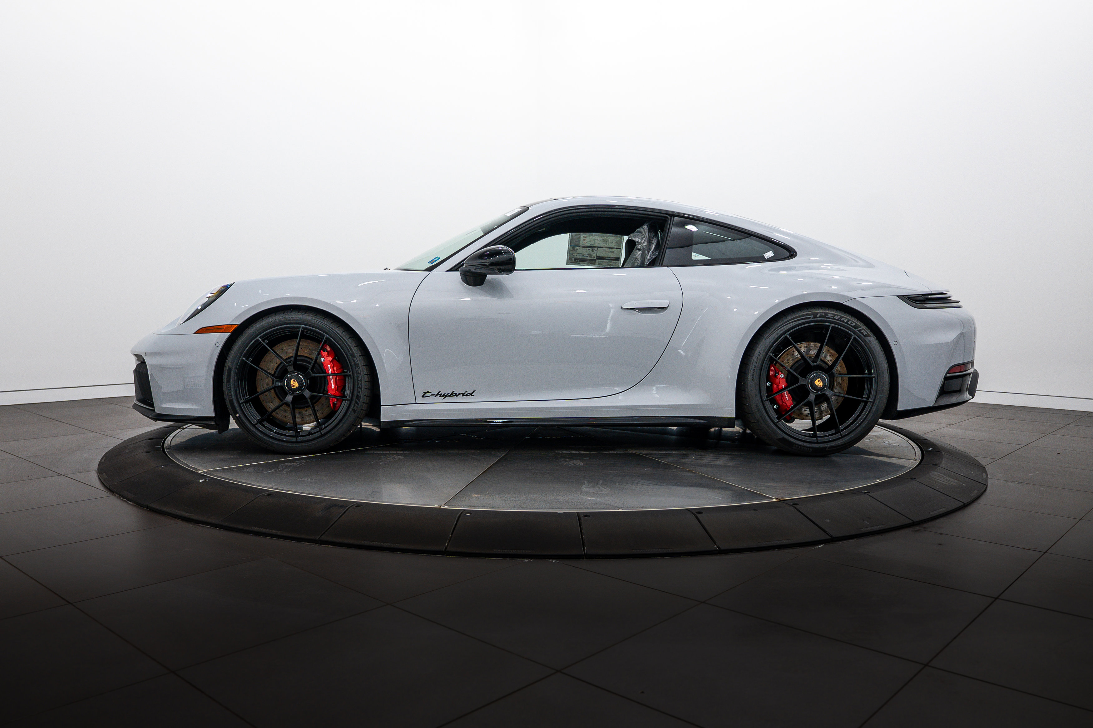 New 2026 Porsche 911 Carrera 4 GTS image 2