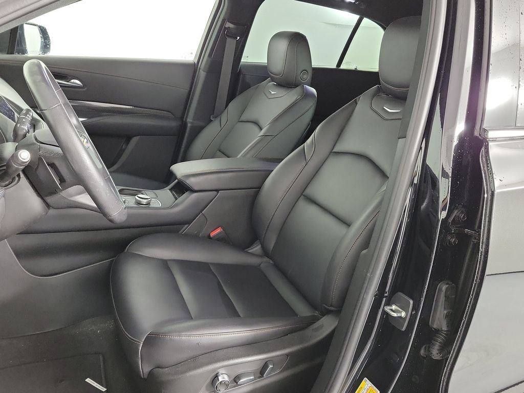 Used 2023 Cadillac XT4 Sport FWD image 17
