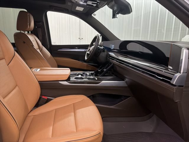 Certified 2026 Cadillac Escalade Luxury w/ LPO, Floor Liner Package RWD image 22