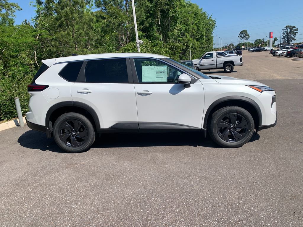 New 2026 Nissan Rogue SV FWD image 2