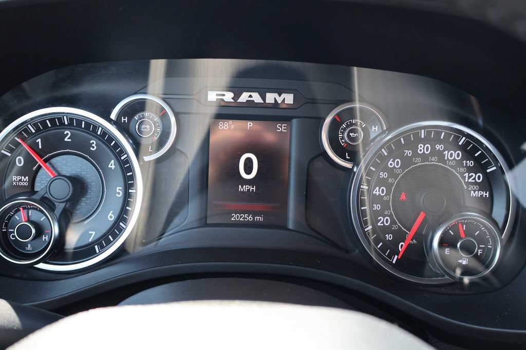 Used 2021 RAM 1500 Big Horn RWD image 9