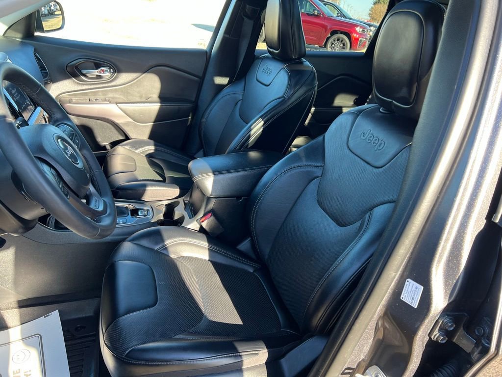 Used 2022 Jeep Cherokee Limited w/ Mopar Interior Package image 28