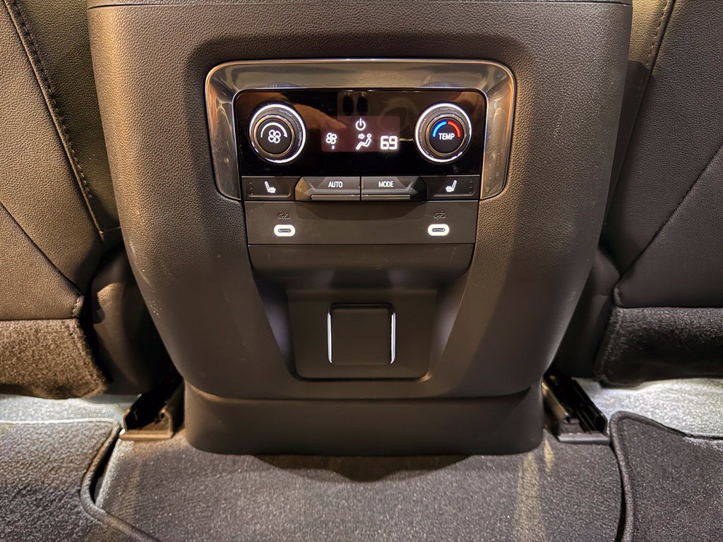 Used 2023 Chevrolet Tahoe Premier w/ Texas Edition RWD image 40