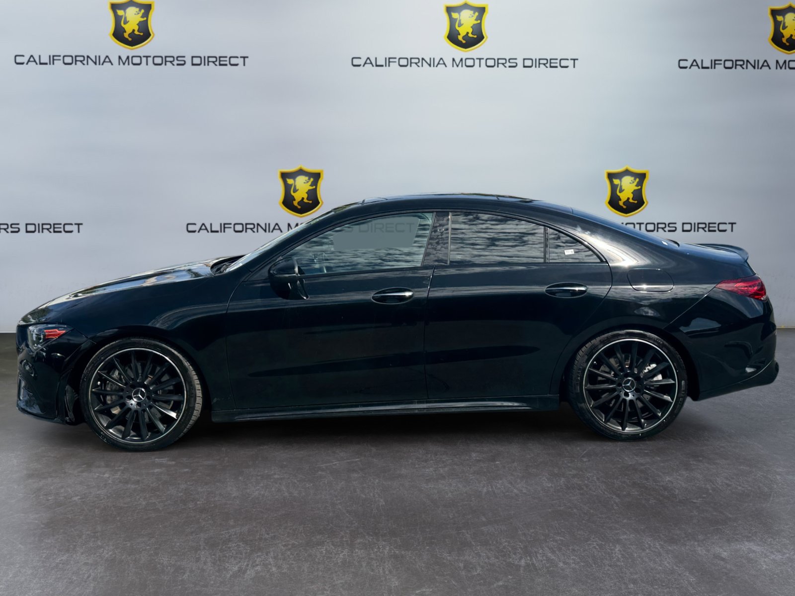 Used 2022 Mercedes-Benz CLA 35 AMG 4MATIC w/ AMG Night Package image 2