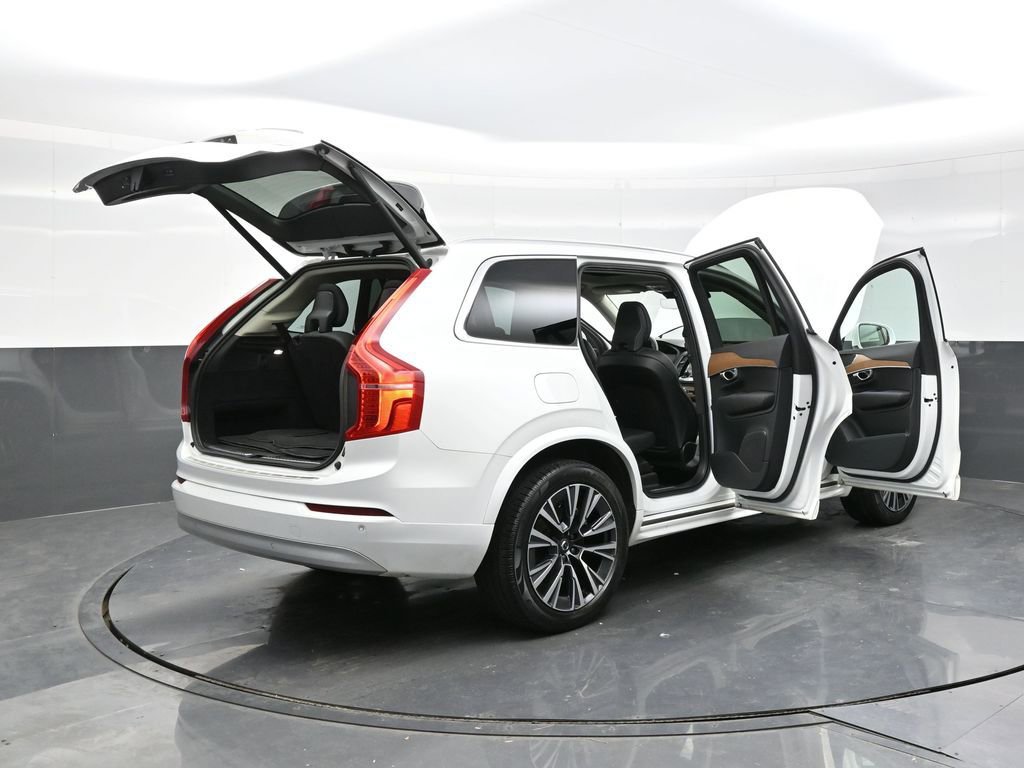 Used 2022 Volvo XC90 T6 Momentum w/ Climate Package AWD/4WD image 43