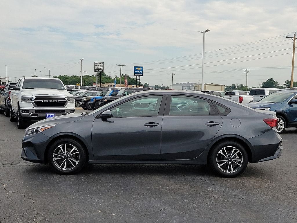 Used 2024 Kia Forte LXS FWD image 3