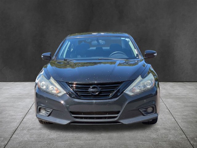 Used 2016 Nissan Altima 3.5 SL w/ 3.5 Technology Package FWD image 10