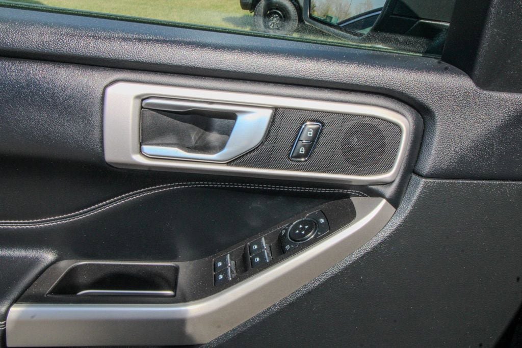Used 2023 Ford Explorer XLT w/ Equipment Group 202A image 13