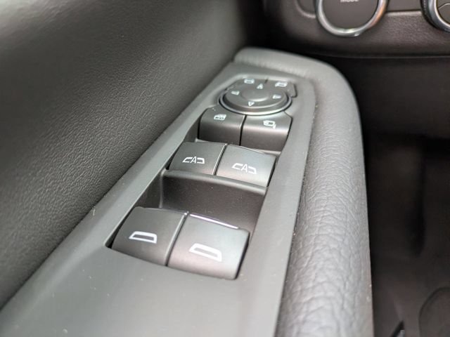 New 2026 GMC Yukon XL Denali w/ LPO, Floor Liner Package RWD image 30