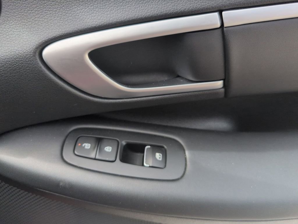 Used 2025 Hyundai Sonata SEL FWD image 33