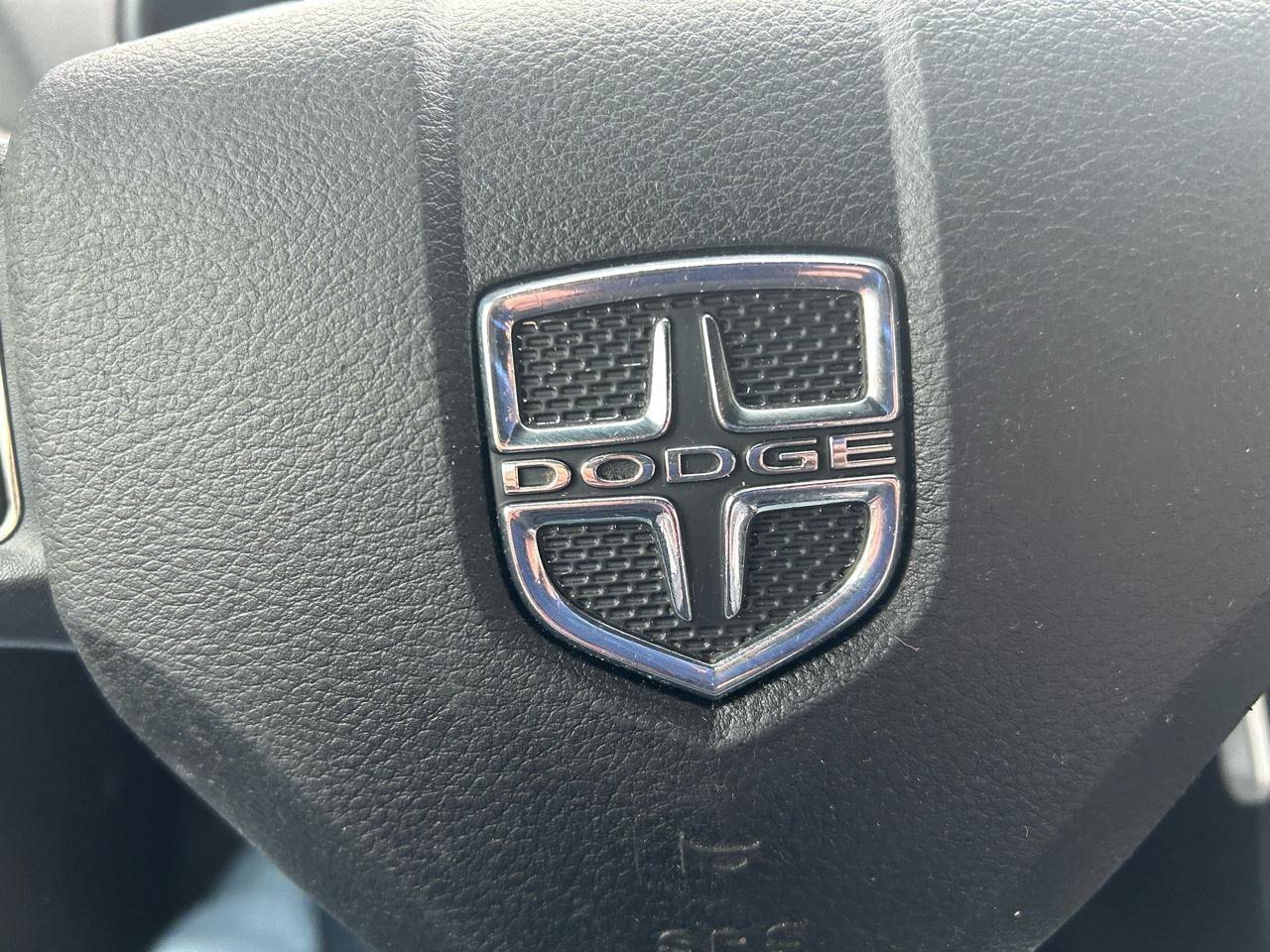 Used 2012 Dodge Avenger SE FWD image 20