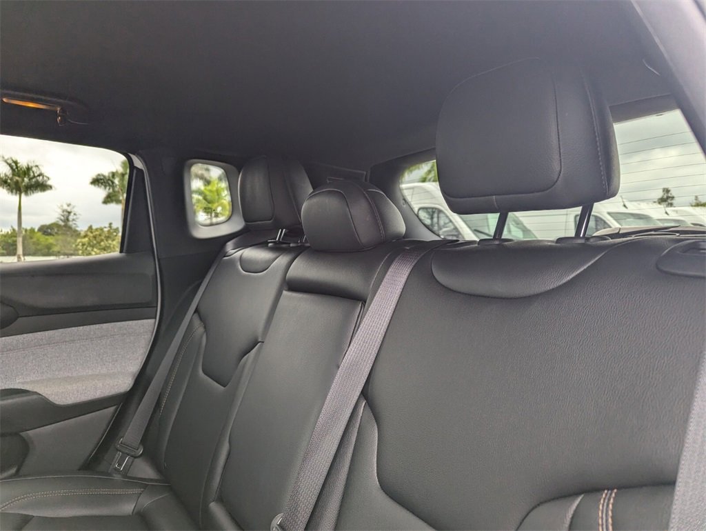 Certified 2024 Jeep Compass Latitude image 17