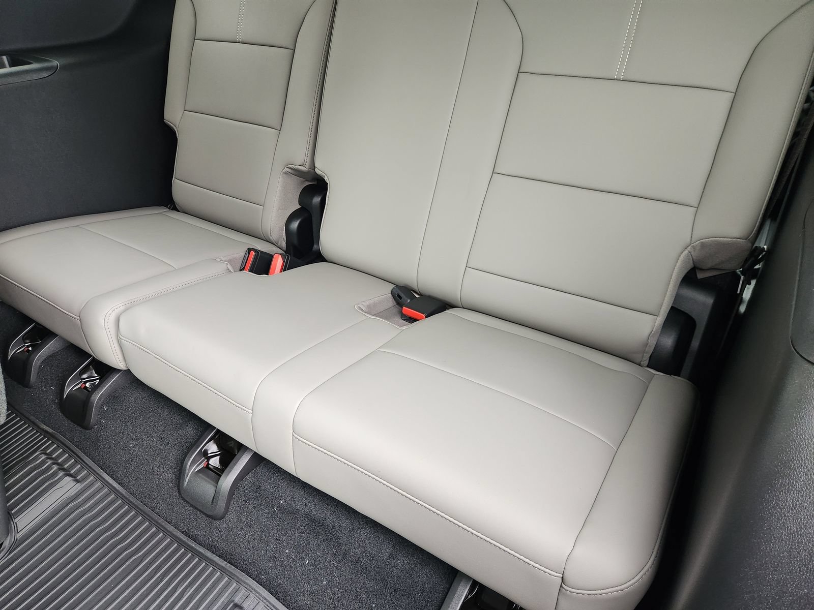 New 2026 GMC Acadia Elevation w/ Elevation Premium Package FWD image 36