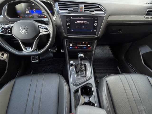 Used 2024 Volkswagen Tiguan SE R-Line FWD image 15
