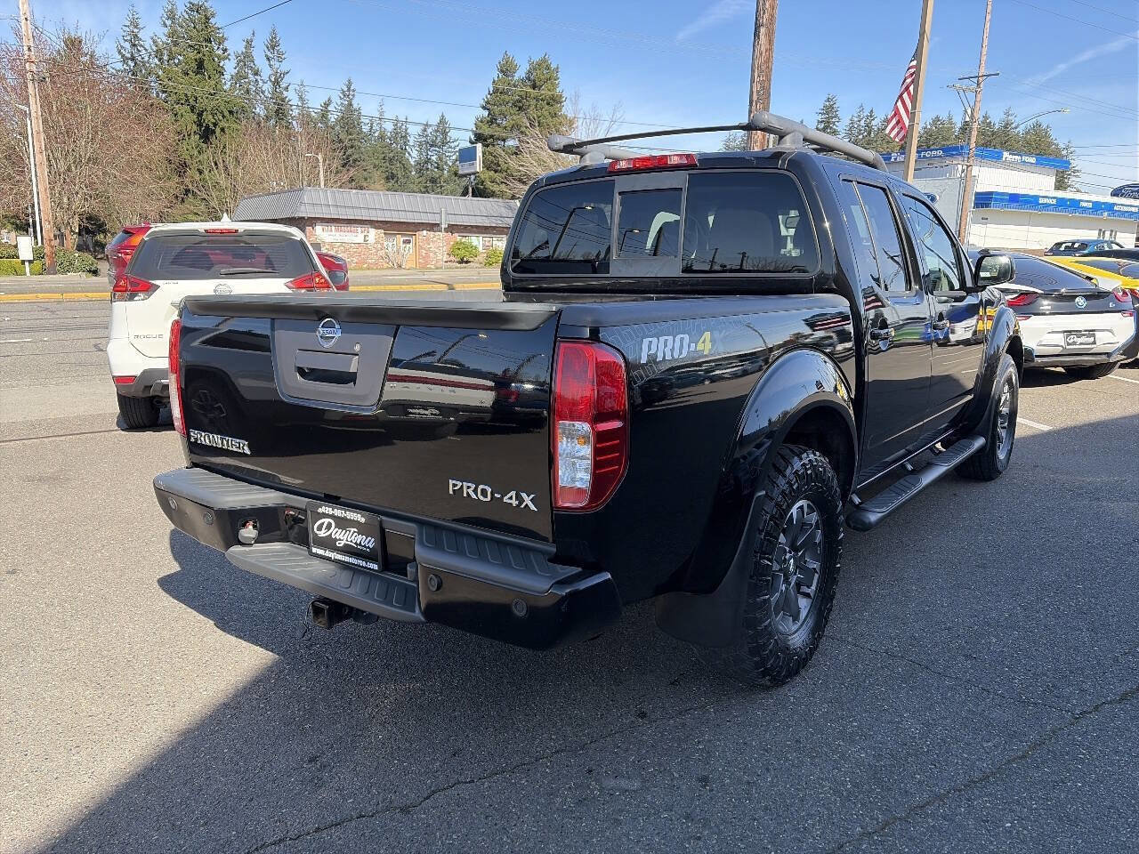 Used 2015 Nissan Frontier PRO-4X w/ Pro-4x Luxury Package AWD/4WD image 9
