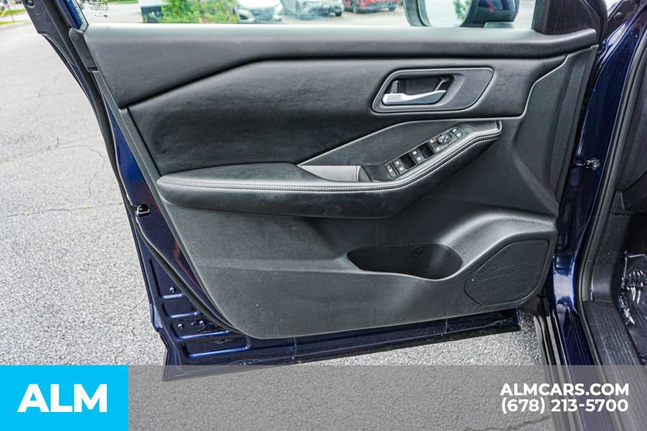 Used 2026 Nissan Rogue SV FWD image 45