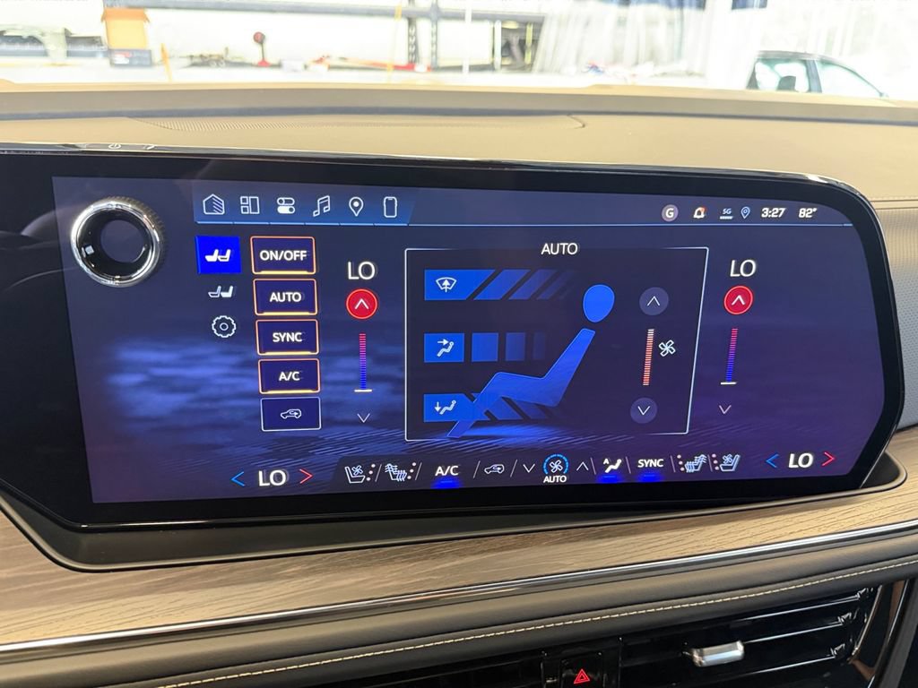 New 2026 Chevrolet Tahoe Premier w/ Sun And Tow Package AWD/4WD image 24