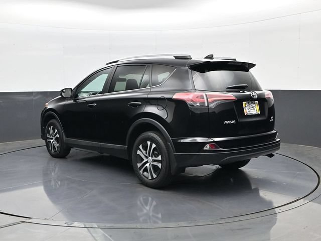 Used 2016 Toyota RAV4 LE AWD/4WD image 7