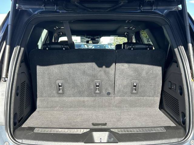 Used 2021 GMC Yukon AT4 w/ Technology Package AWD/4WD image 22