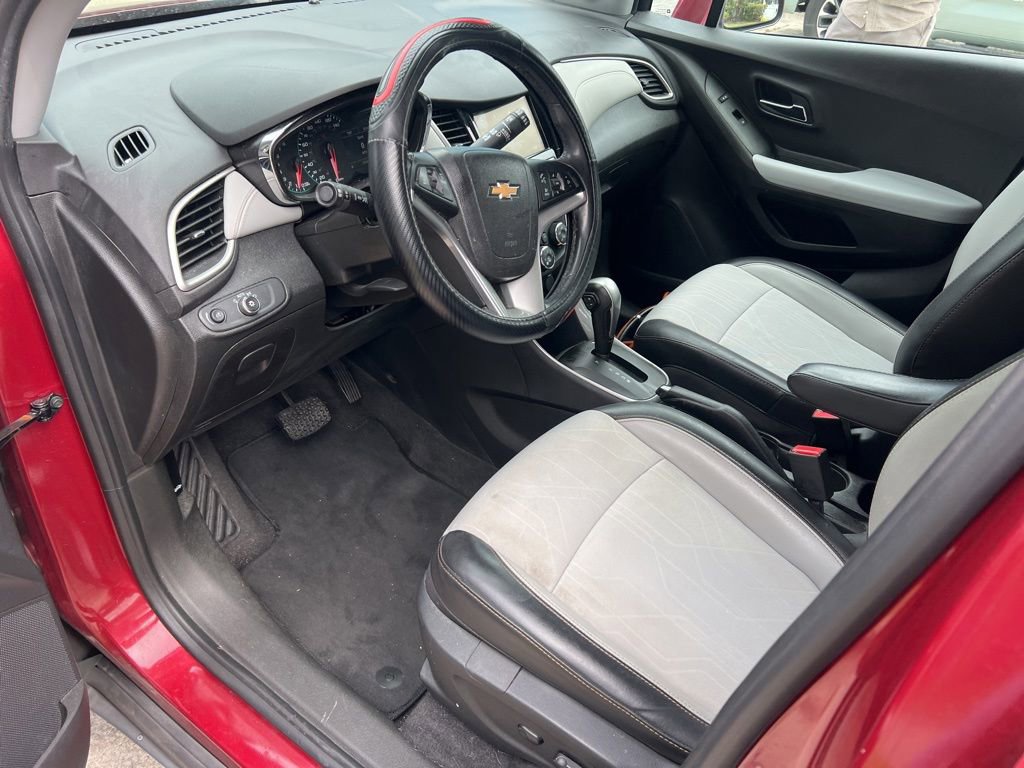 Used 2018 Chevrolet Trax LT w/ Driver Confidence Package FWD image 6
