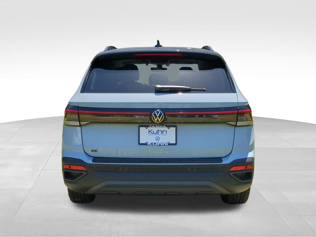 New 2026 Volkswagen Taos SE FWD video 4