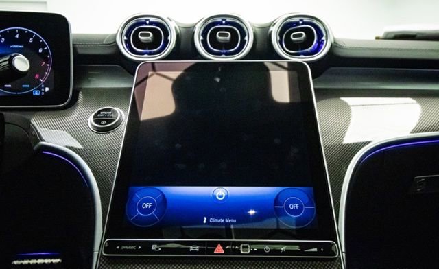 Used 2025 Mercedes-Benz CLE 300 4MATIC Coupe image 20