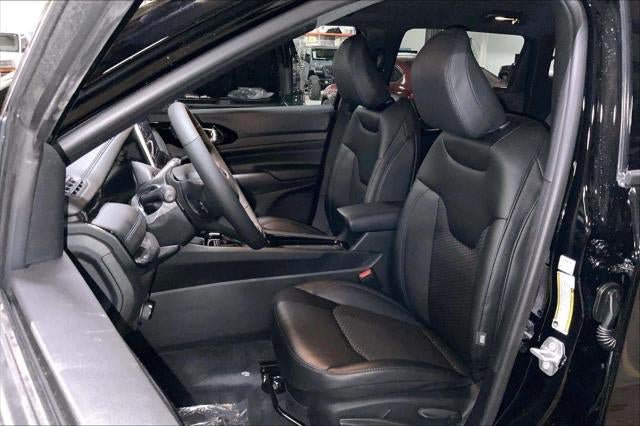 New 2026 Jeep Compass Latitude AWD/4WD image 37