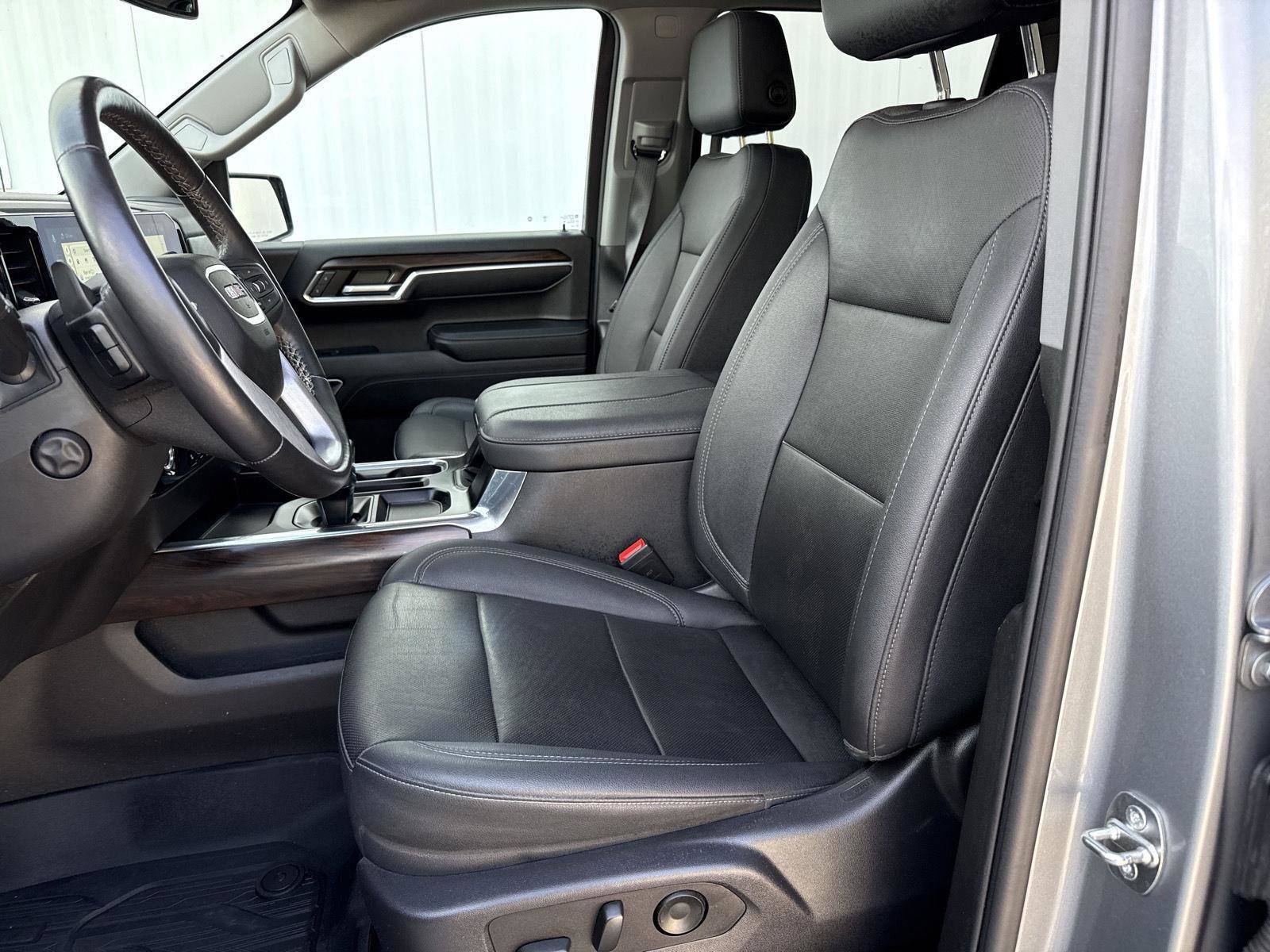 Used 2023 GMC Sierra 1500 SLT w/ SLT Premium Package AWD/4WD image 19