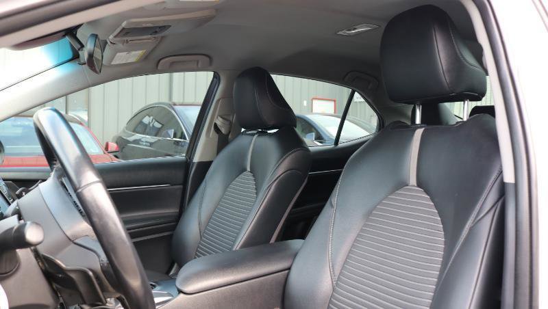 Used 2018 Toyota Camry SE w/ Protection Package (Q2) image 11