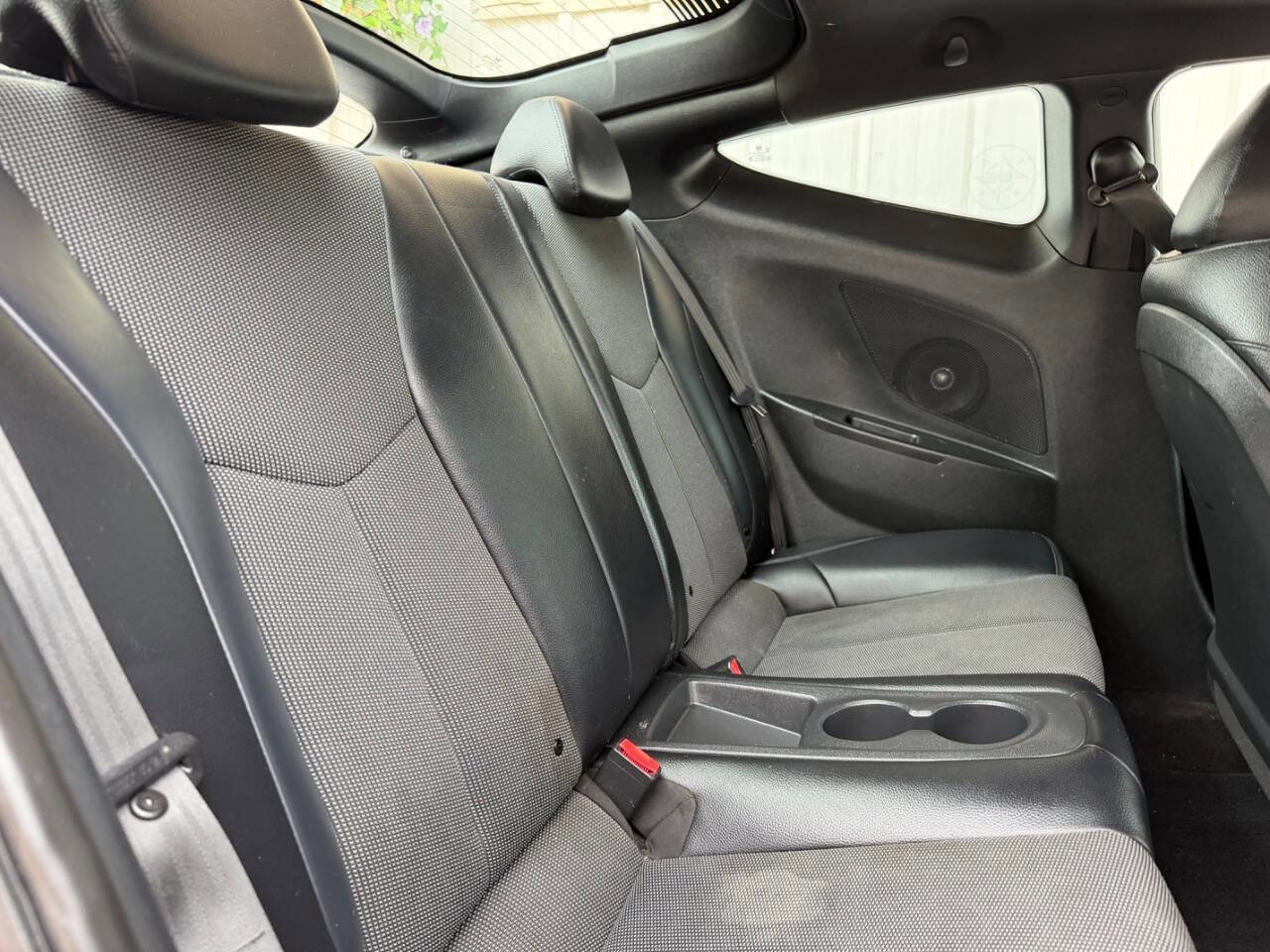 Used 2016 Hyundai Veloster w/ Option Group 03 FWD image 26