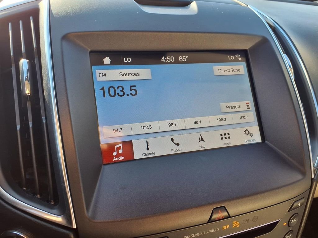 Used 2019 Ford Edge Titanium w/ Equipment Group 301A image 5