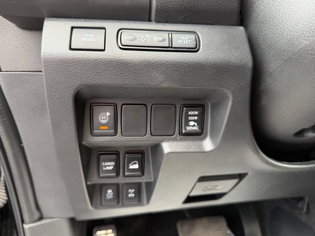 Used 2023 Nissan Frontier PRO-4X AWD/4WD image 12