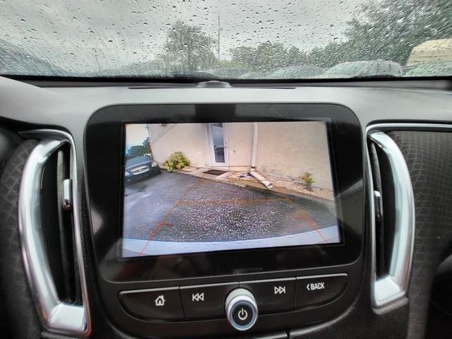 Used 2018 Chevrolet Malibu LT FWD image 24