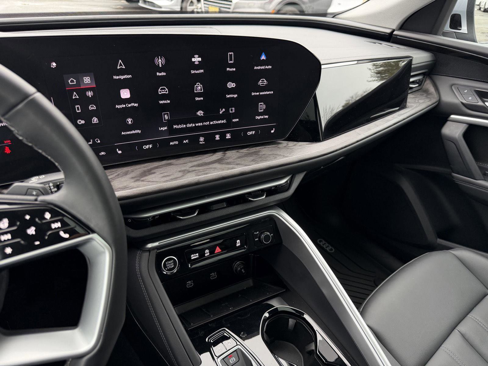 Used 2025 Audi Q5 Premium w/ Convenience Package image 17