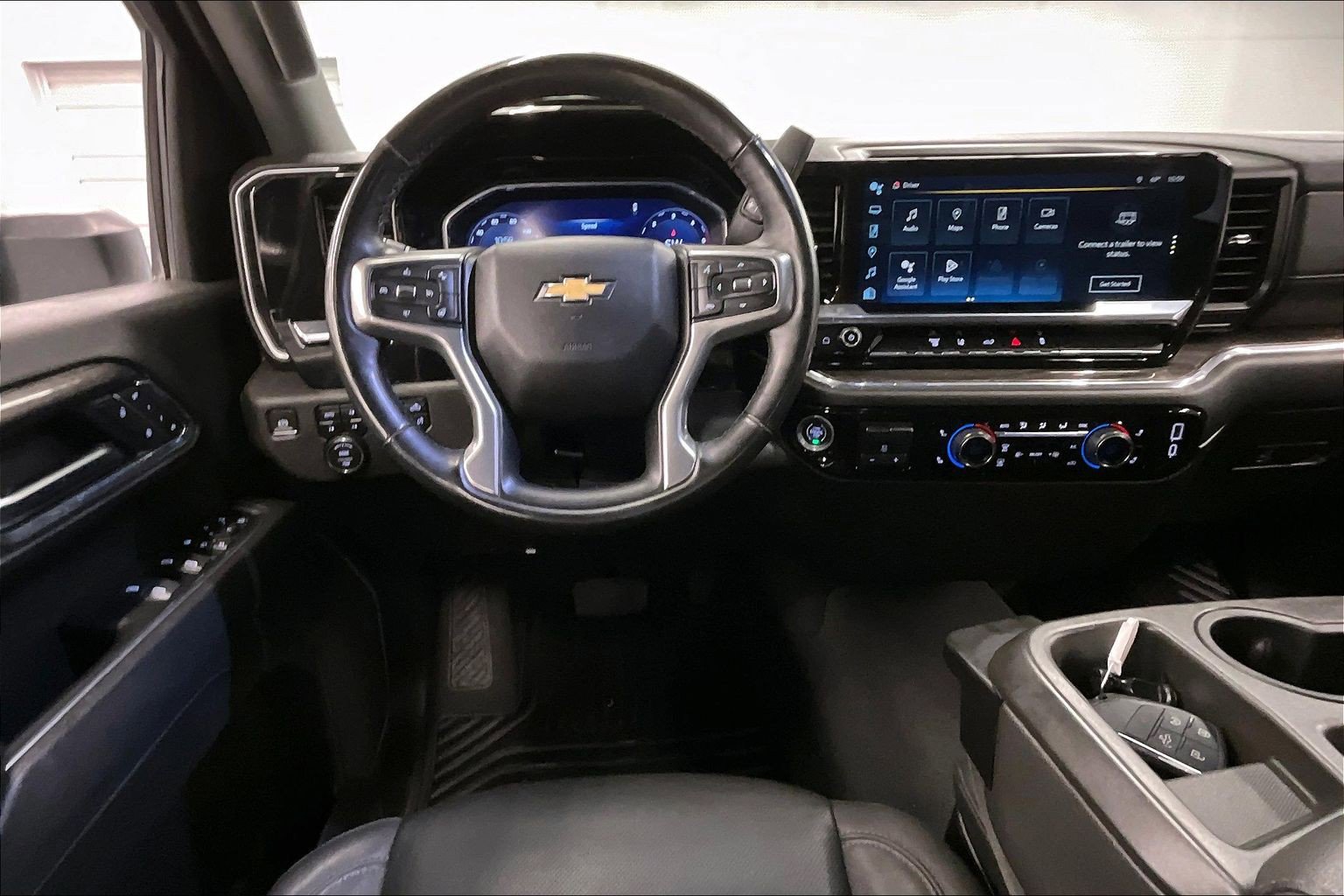 Used 2024 Chevrolet Silverado 3500 LTZ AWD/4WD image 6