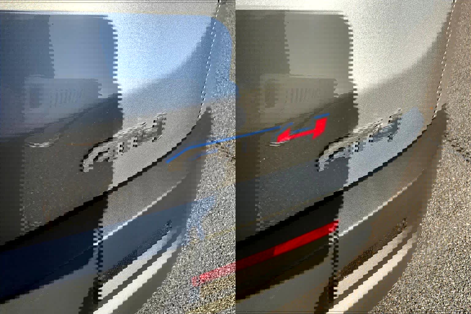 Used 2023 GMC Acadia AT4 w/ Technology Package image 10