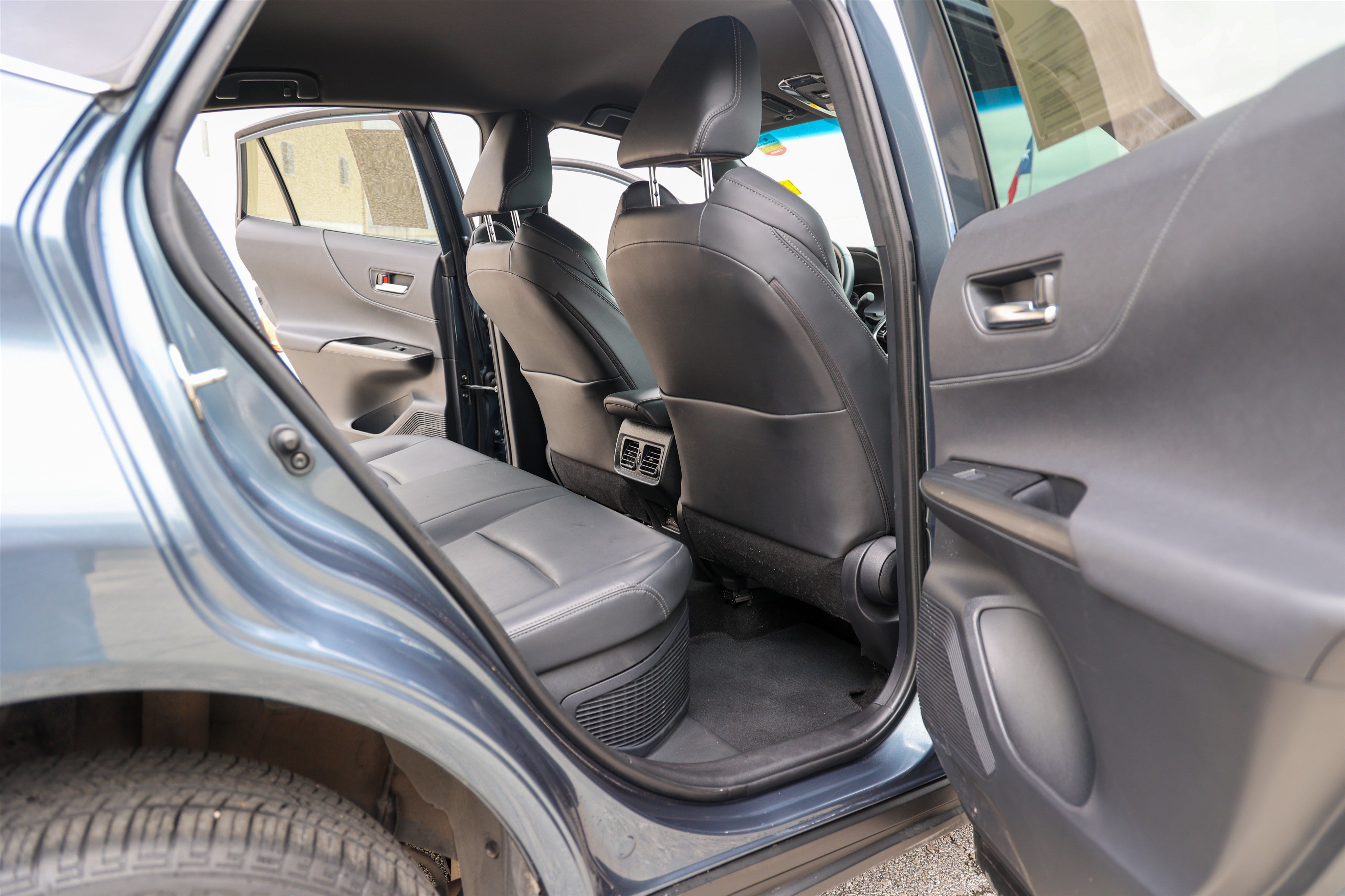 Certified 2024 Toyota Venza XLE AWD/4WD image 37